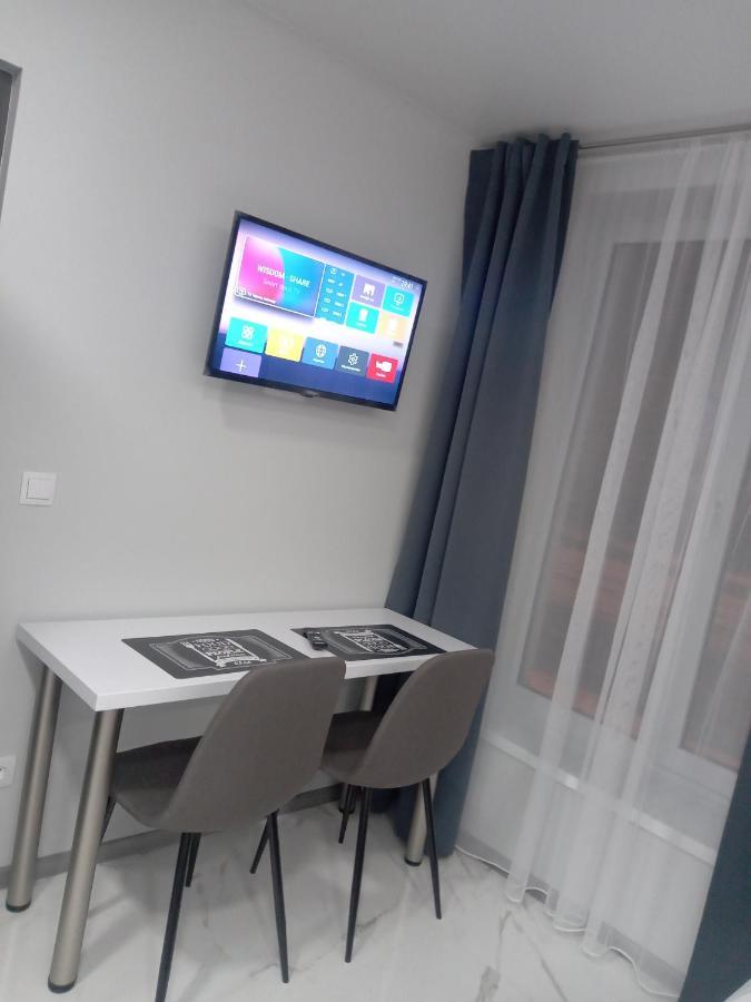 New Apartments Vip 3 Lviv Exterior photo
